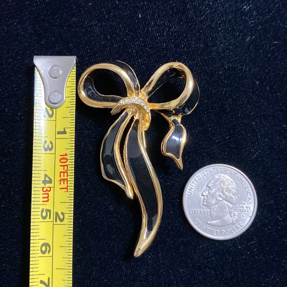 🖤Vtg💕Black and gold ribbon brooch - Picture 8 of 9